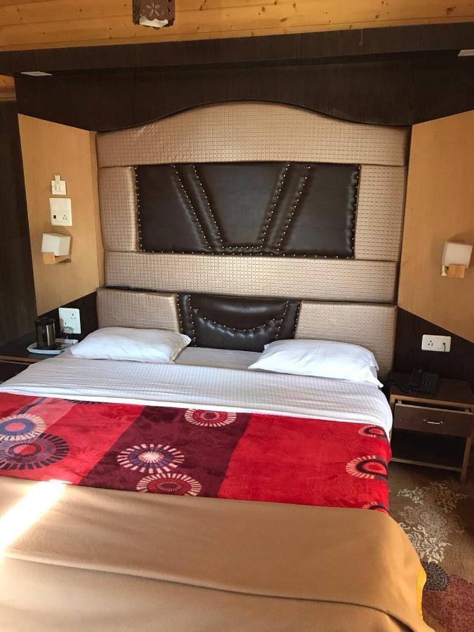 Hotel Akbar Сонамарг Экстерьер фото