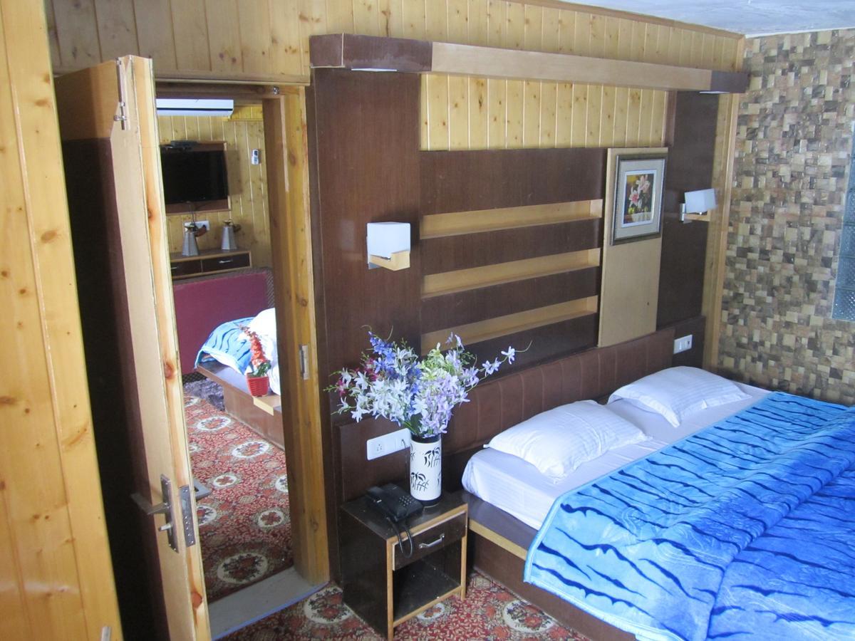 Hotel Akbar Сонамарг Экстерьер фото