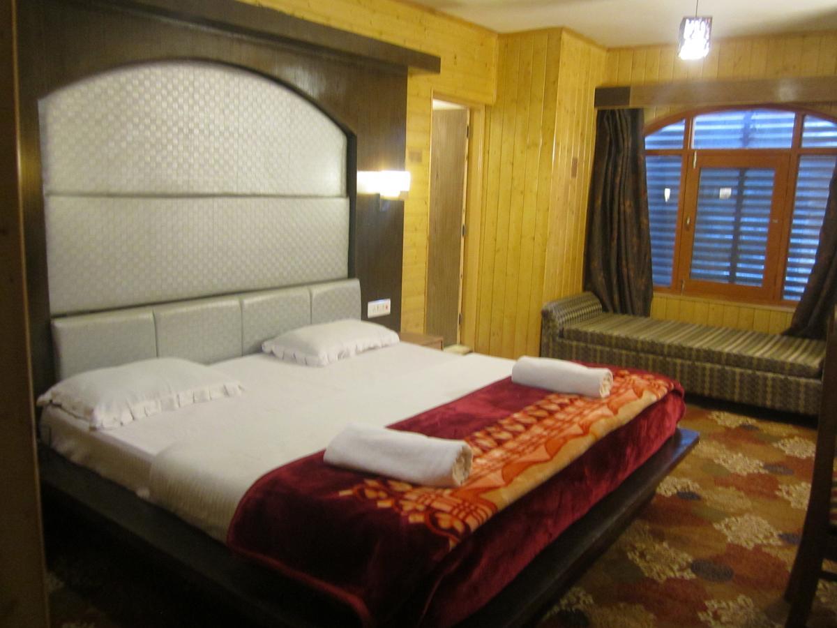 Hotel Akbar Сонамарг Экстерьер фото