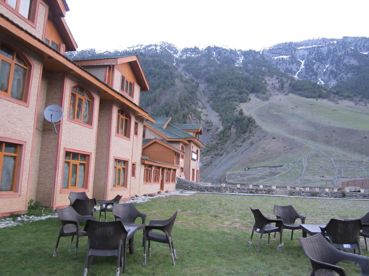 Hotel Akbar Сонамарг Экстерьер фото