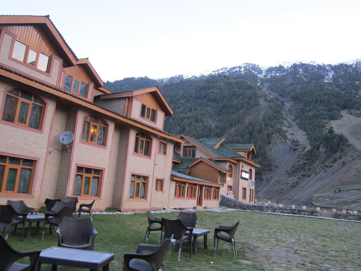 Hotel Akbar Сонамарг Экстерьер фото